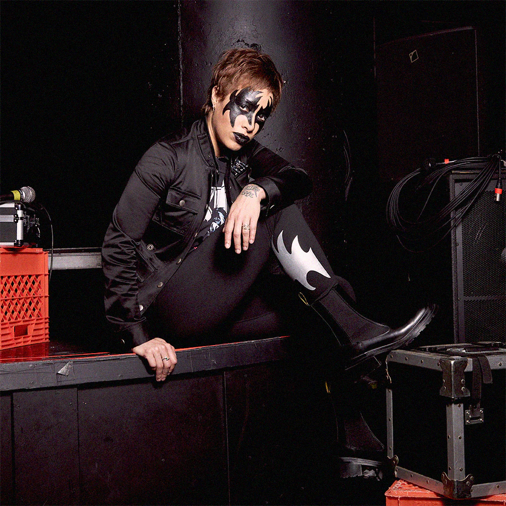 The Demon ALIVE! Leggings